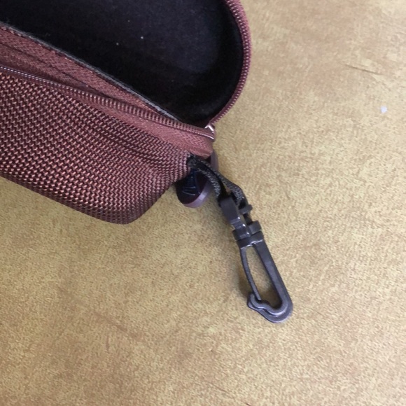 😎 Maui Jim’s Sunglass Case - Picture 5 of 6